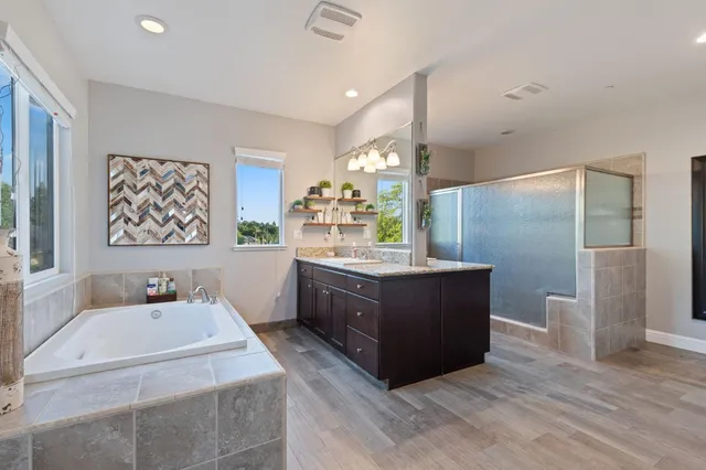 $779,000 | 3127 Joshua Avenue, Clovis, CA 93611