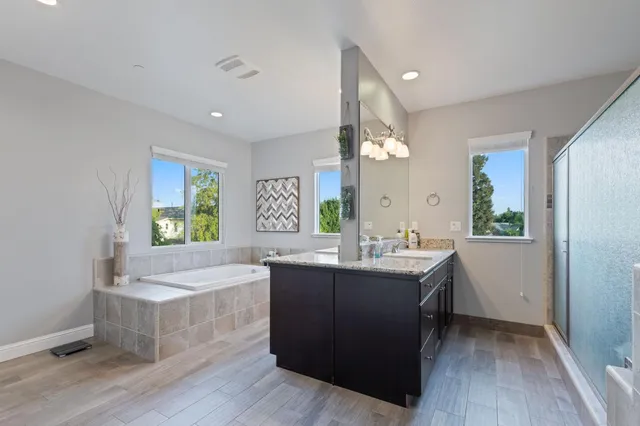 $779,000 | 3127 Joshua Avenue, Clovis, CA 93611