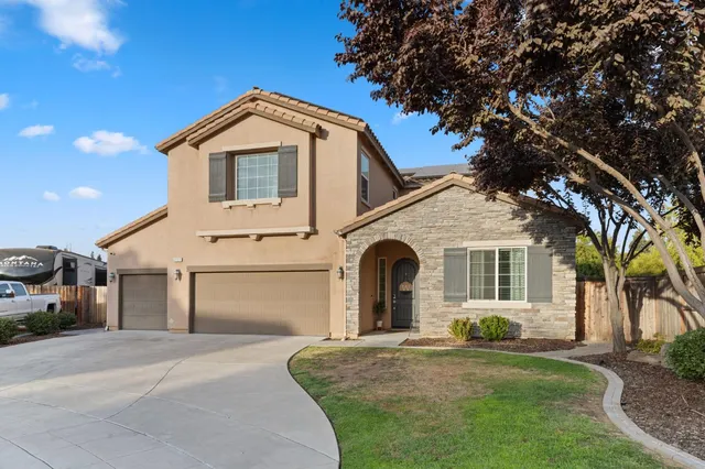 $779,000 | 3127 Joshua Avenue, Clovis, CA 93611