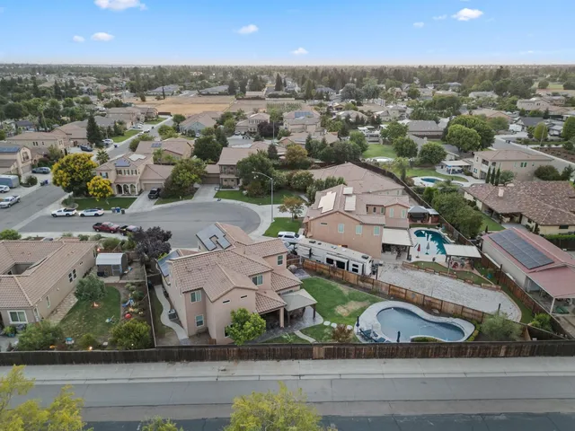 $779,000 | 3127 Joshua Avenue, Clovis, CA 93611