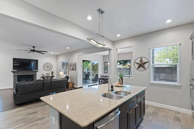 $779,000 | 3127 Joshua Avenue, Clovis, CA 93611