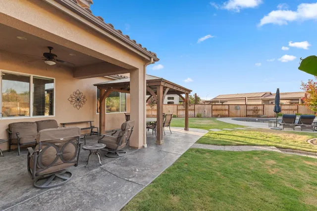 $779,000 | 3127 Joshua Avenue, Clovis, CA 93611