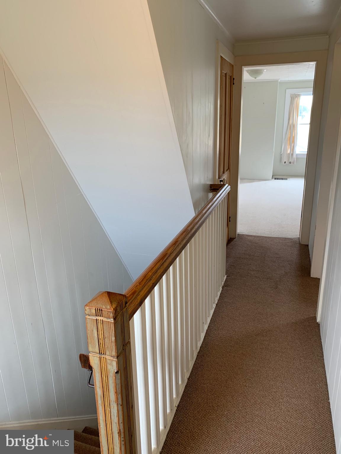 13457 Holly Road Greensboro, MD 21639 - Photo 12 of 22 2nd floorFoyer