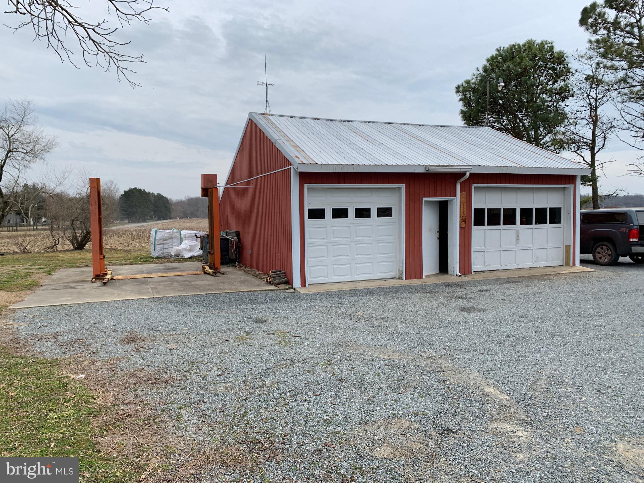 13457 Holly Road Greensboro, MD 21639 - Photo 17 of 22 Garage