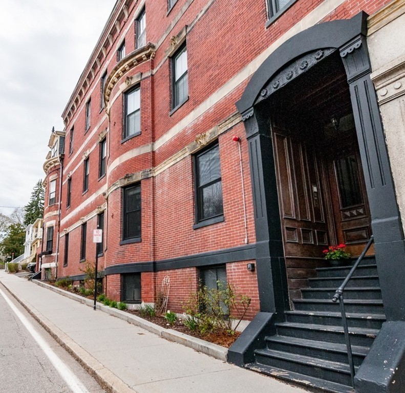 17 High Street, Unit 1 Brookline, MA 02445 - Photo 16 of 18