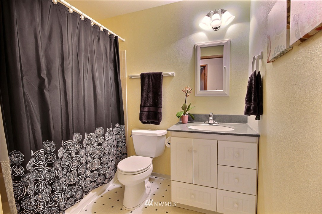 2224 Southeast 19th Street Renton, WA 98055 - Photo 11 of 20 Gallery Image 11