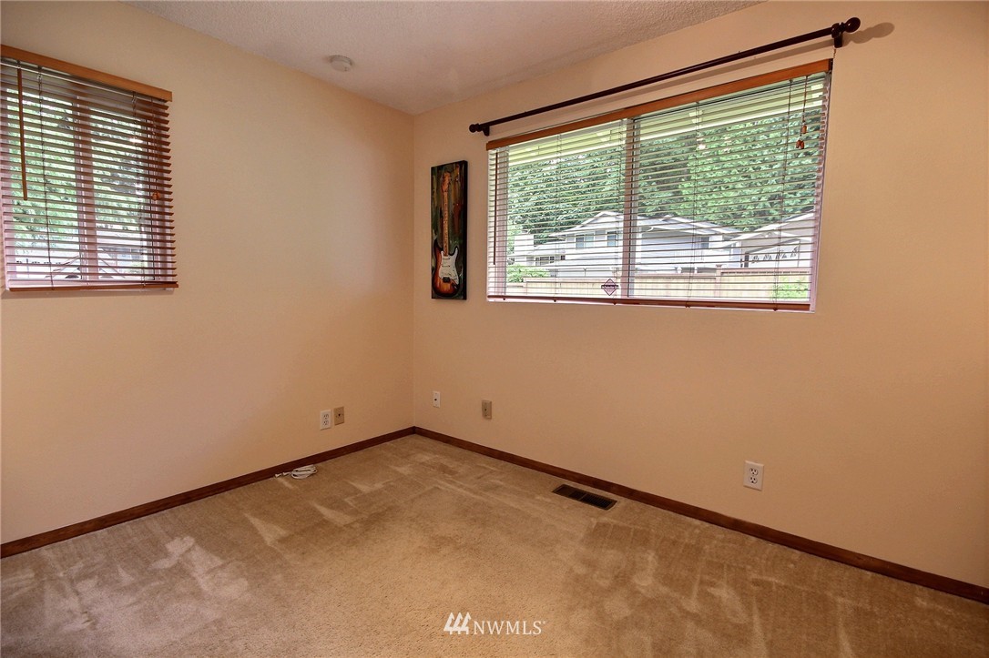 2224 Southeast 19th Street Renton, WA 98055 - Photo 15 of 20 Gallery Image 15