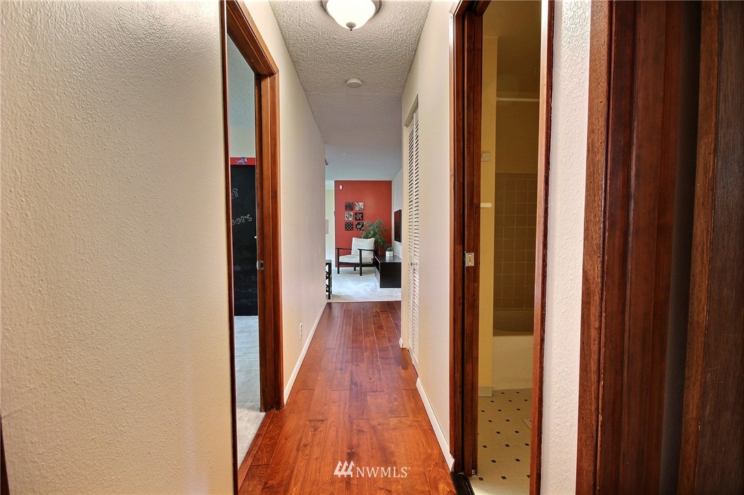 2224 Southeast 19th Street Renton, WA 98055 - Photo 9 of 20 Gallery Image 9