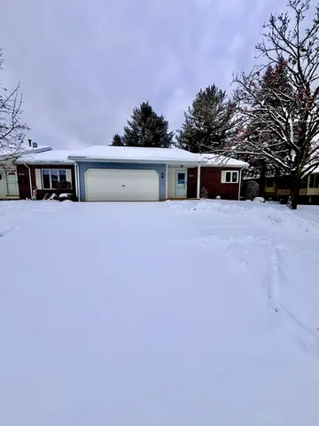 $299,000 | 2845 Valley Spring Drive, Caledonia, MI 49316