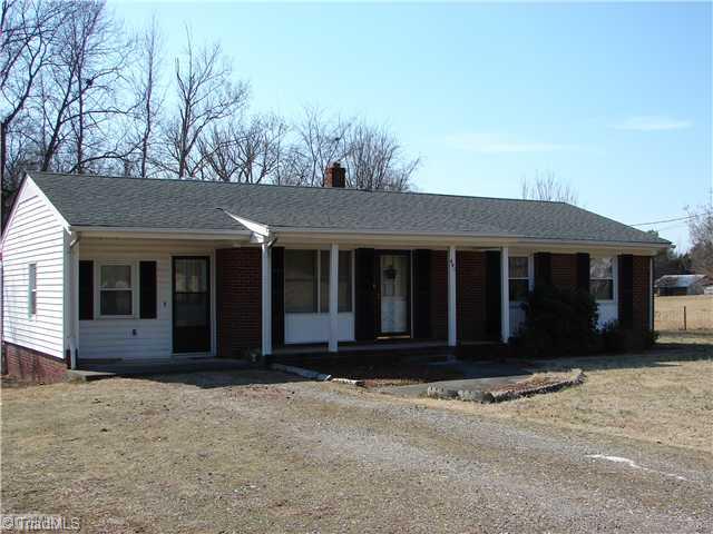 492 Junction Road Mocksville, NC 27028 - Photo 2 of 2 Exterior Front.