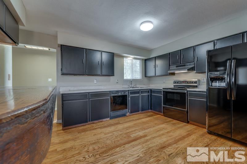 1402 Frontier Street Reno, NV 89503 - Photo 4 of 15 Photo 4