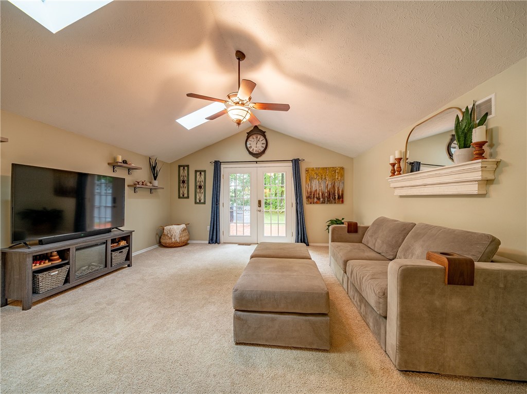 47 Westover Drive Webster, NY 14580 - Photo 10 of 29