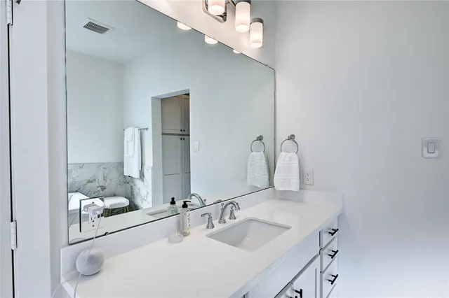 $625,000 | 3509 Huntsford Drive, Houston, TX 77008