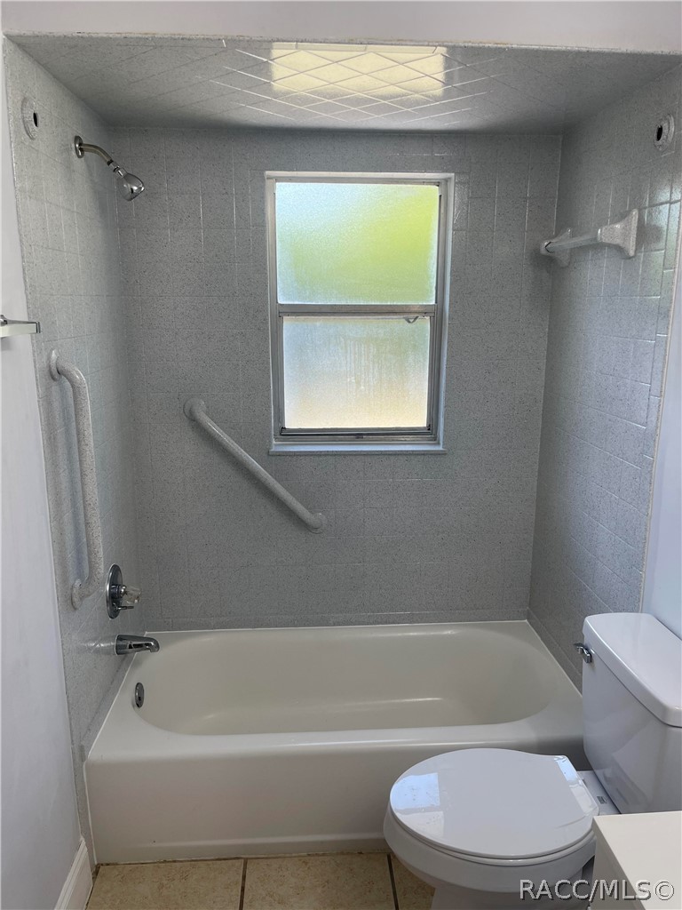 703 West Dampier Street, Unit 2 Inverness, FL 34450 - Photo 8 of 14 Gallery Image 8