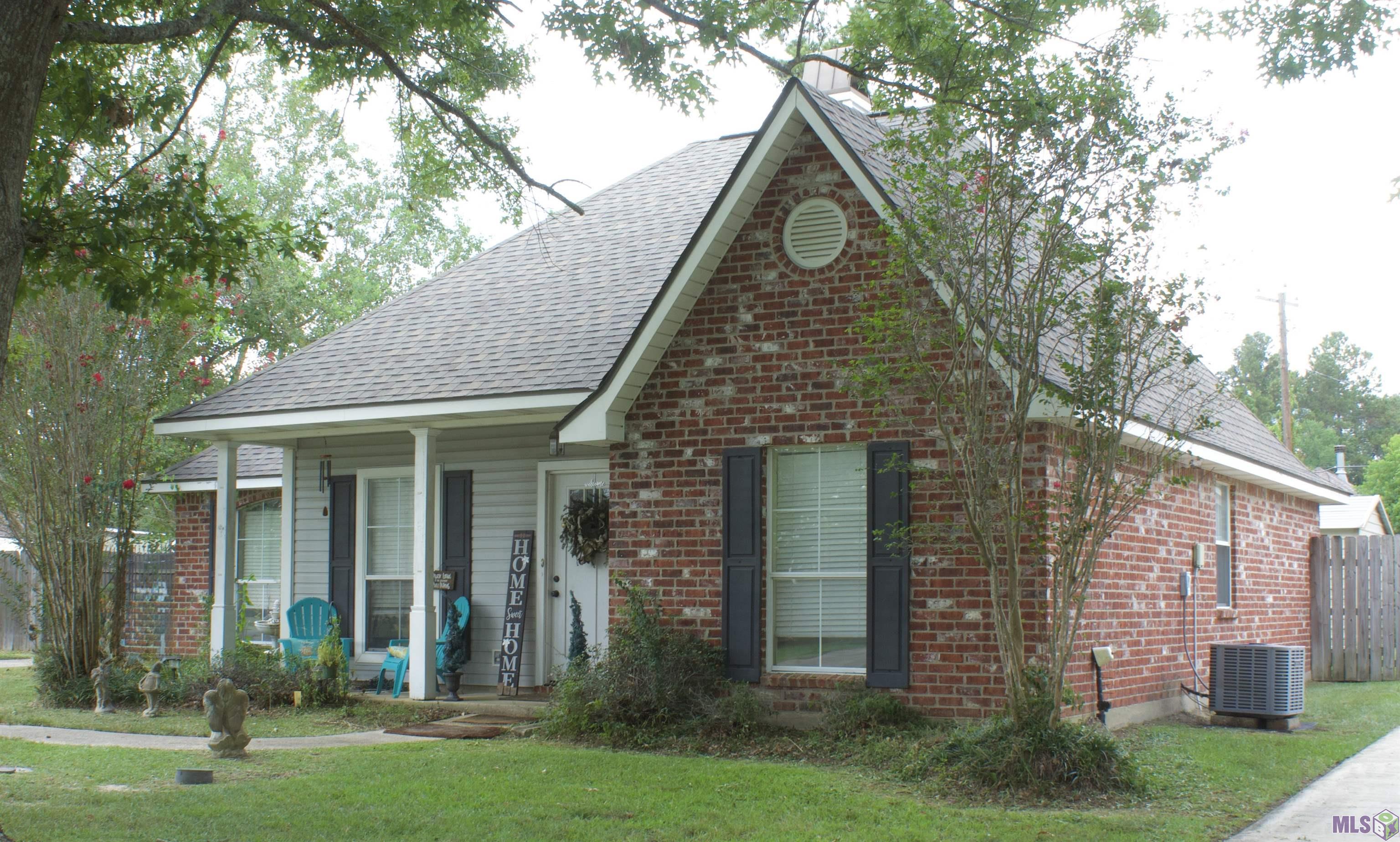 7367 Fox Run Denham Springs, LA 70706 - Photo 2 of 13