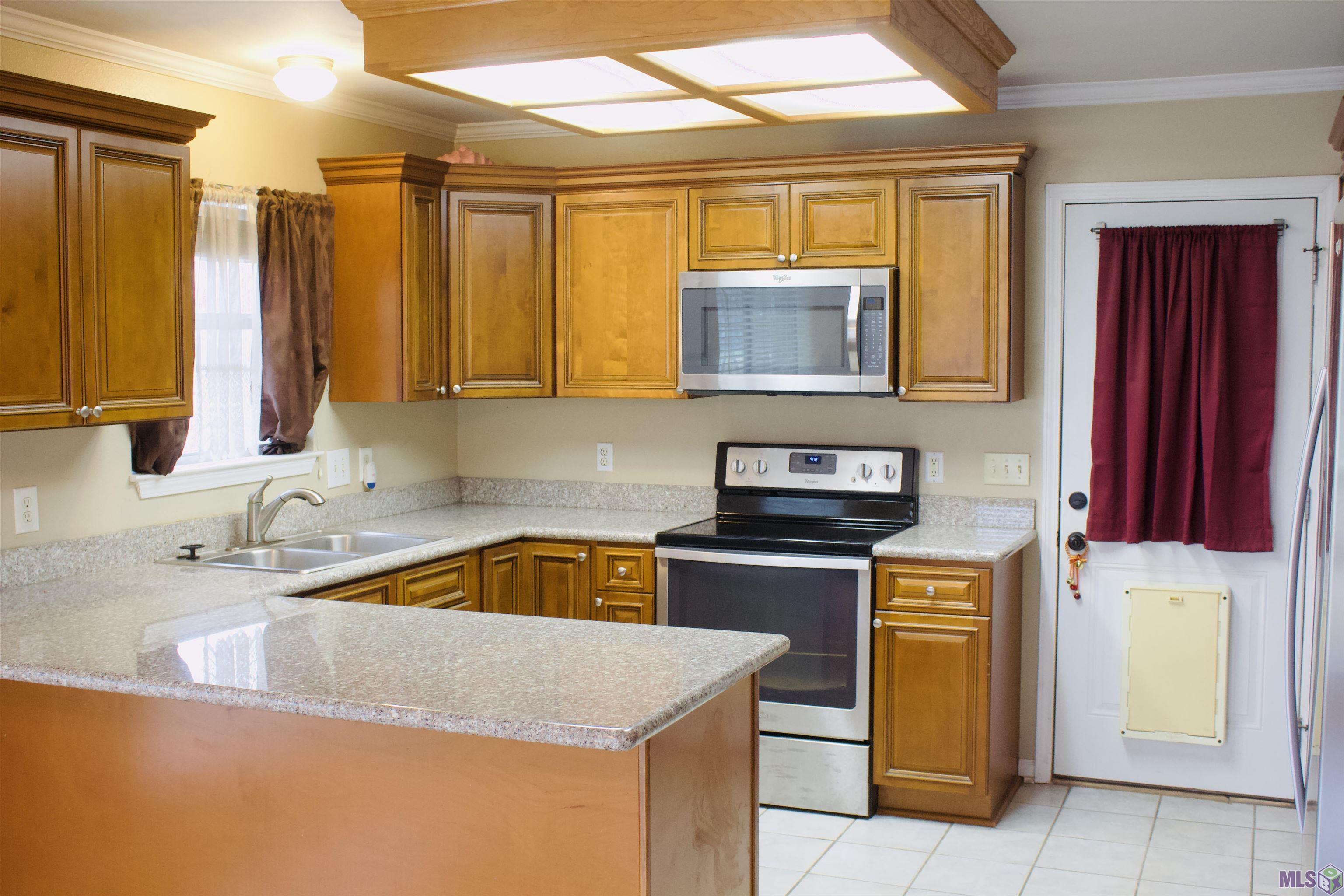 7367 Fox Run Denham Springs, LA 70706 - Photo 3 of 13