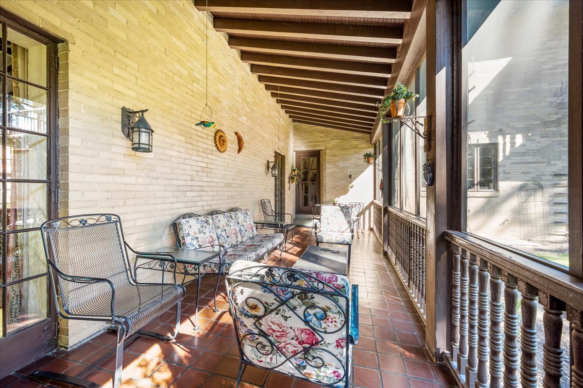 260 Oxford Road Kenilworth, IL 60043 - Photo 11 of 61