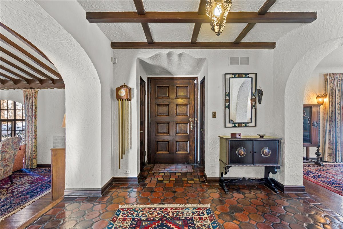 260 Oxford Road Kenilworth, IL 60043 - Photo 12 of 61