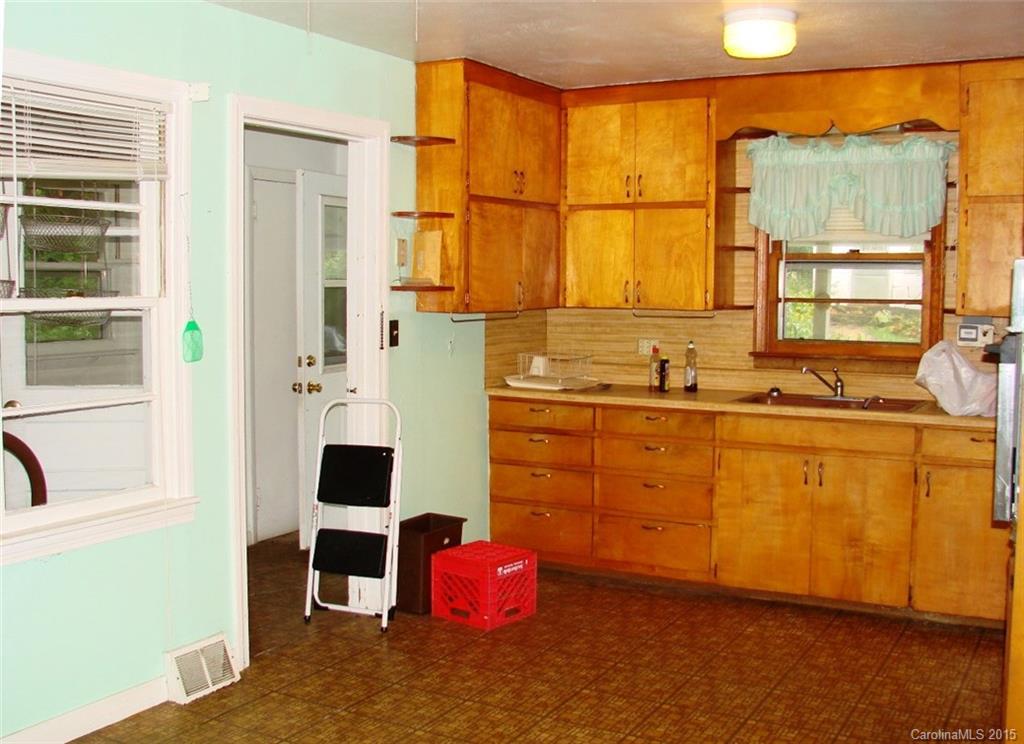 632 Banjo Branch Road Mars Hill, NC 28754 - Photo 5 of 24 Gallery Image 5