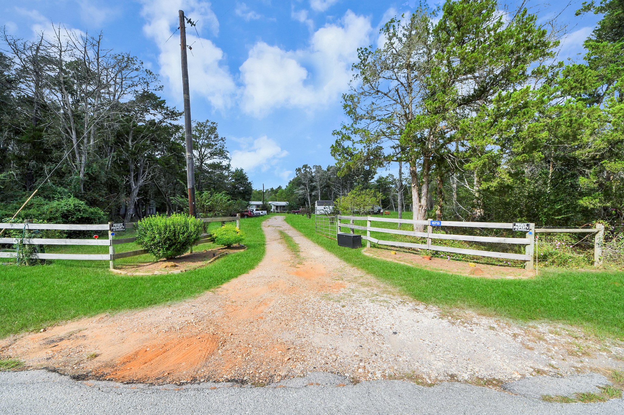 15713 Hinkel Road Cat Spring, TX 78933 - Photo 26 of 32 Gallery Image 26