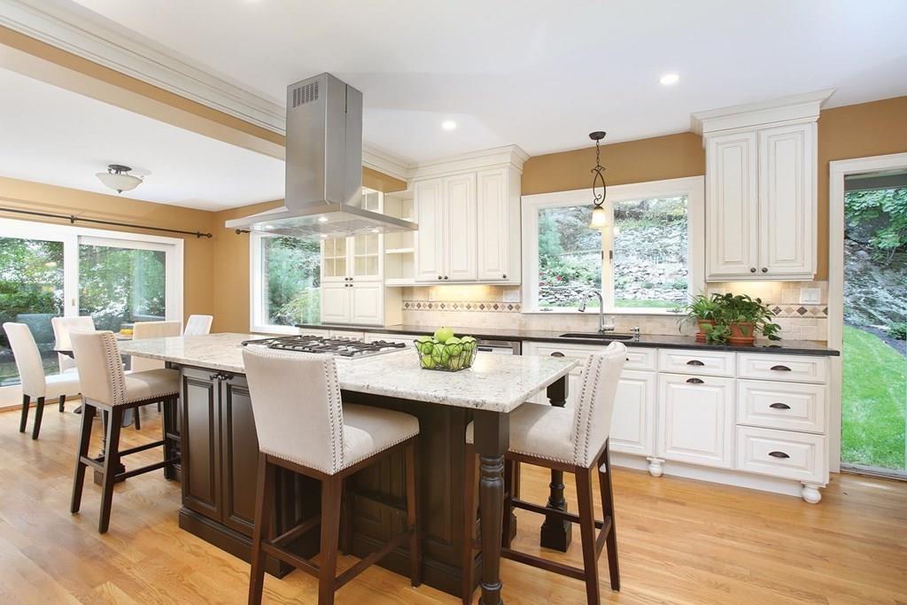 91 Intervale Road Newton, MA 02459 - Photo 3 of 15