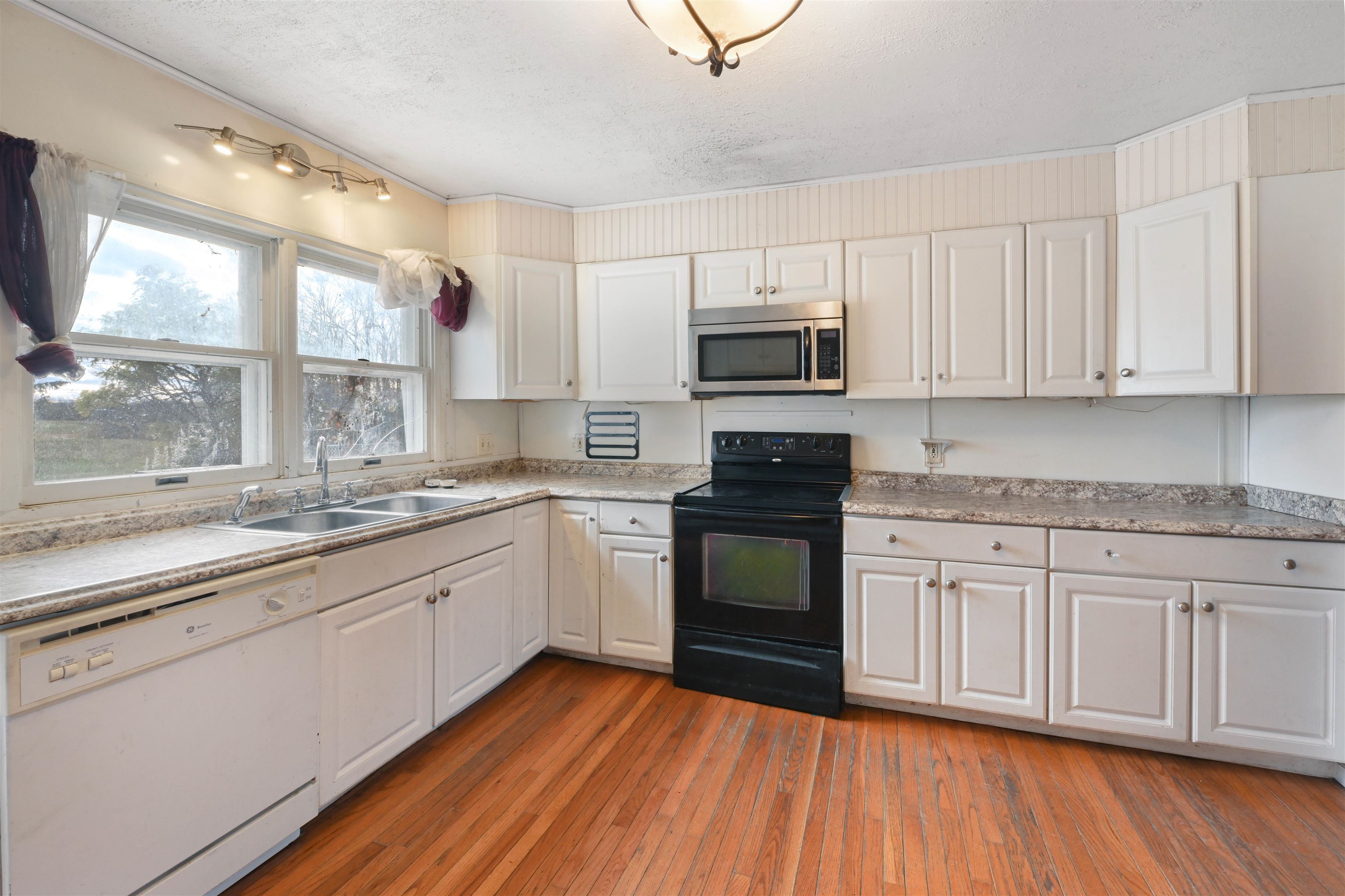 2663 Watch Point Road Shoreham, VT 05770 - Photo 9 of 35