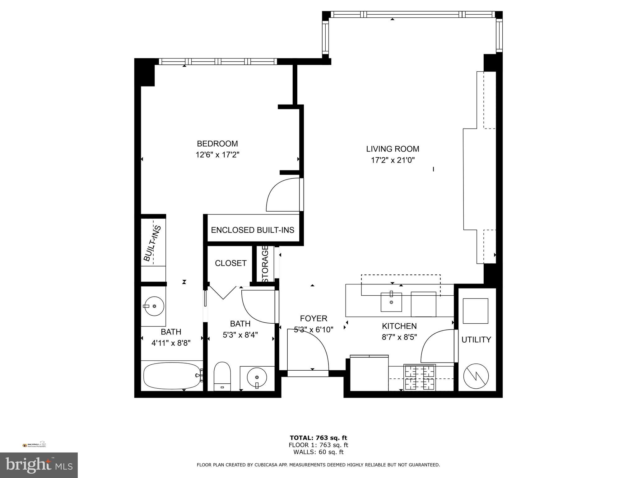 317-319 Vine Street, Unit 308 Philadelphia, PA 19106 - Photo 17 of 17 a picture of a wall with a white wall