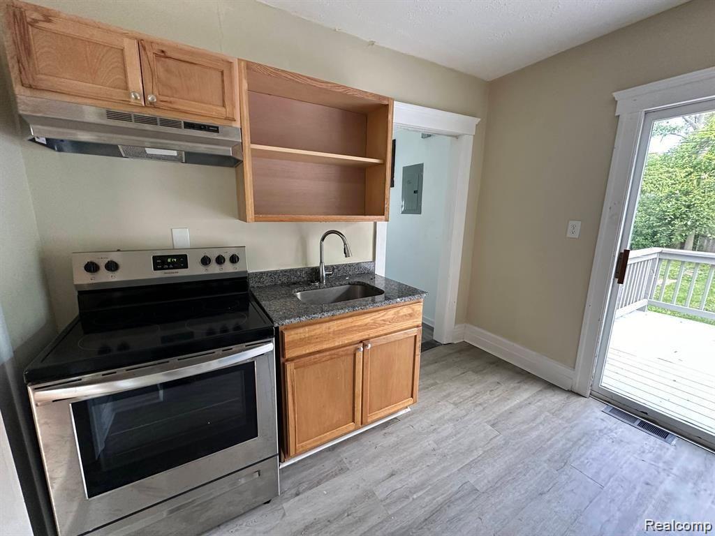 1186 Eaton Road Berkley, MI 48072 - Photo 10 of 22