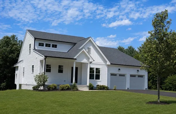 $989,900 | 19 West Main Street, Upton, MA 01568