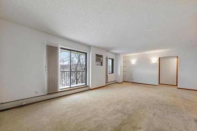 $230,000 | 1111 Elway Street, Unit 609, St. Paul, MN 55116