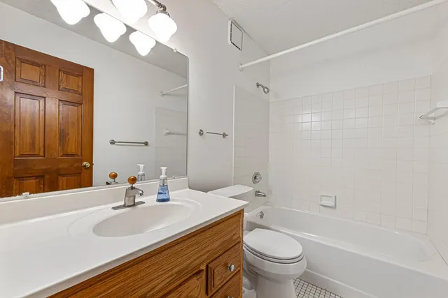 $230,000 | 1111 Elway Street, Unit 609, St. Paul, MN 55116