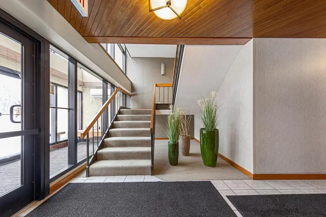 $230,000 | 1111 Elway Street, Unit 609, St. Paul, MN 55116