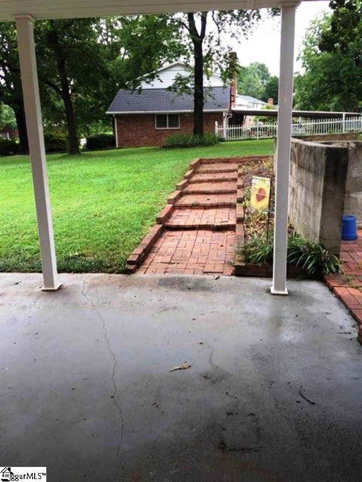 415 Adams Mill Road Mauldin, SC 29662 - Photo 5 of 24