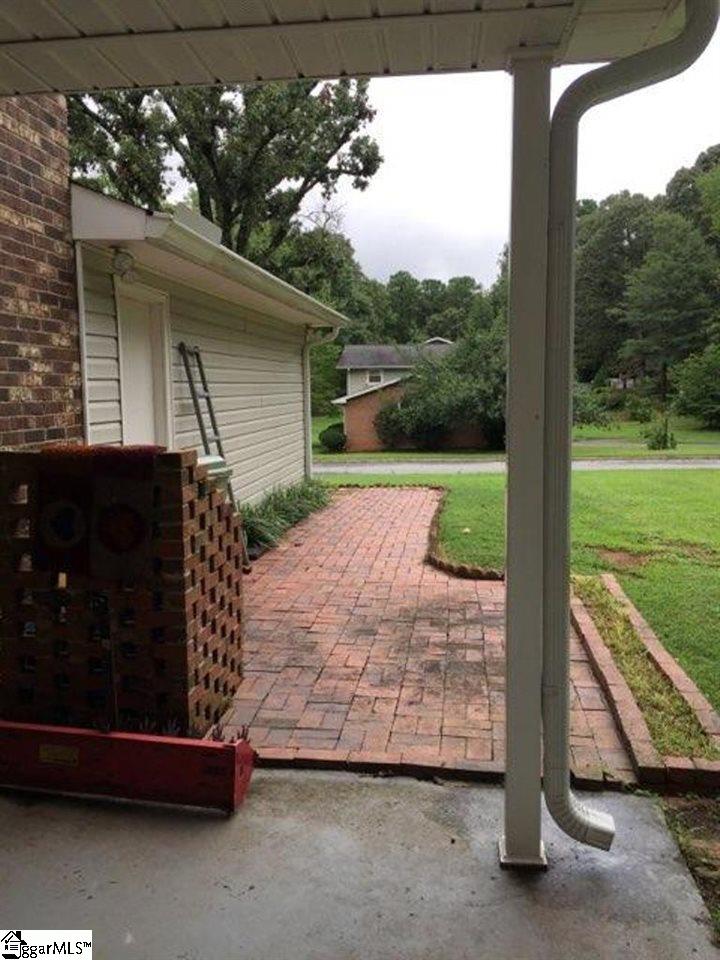 415 Adams Mill Road Mauldin, SC 29662 - Photo 7 of 24
