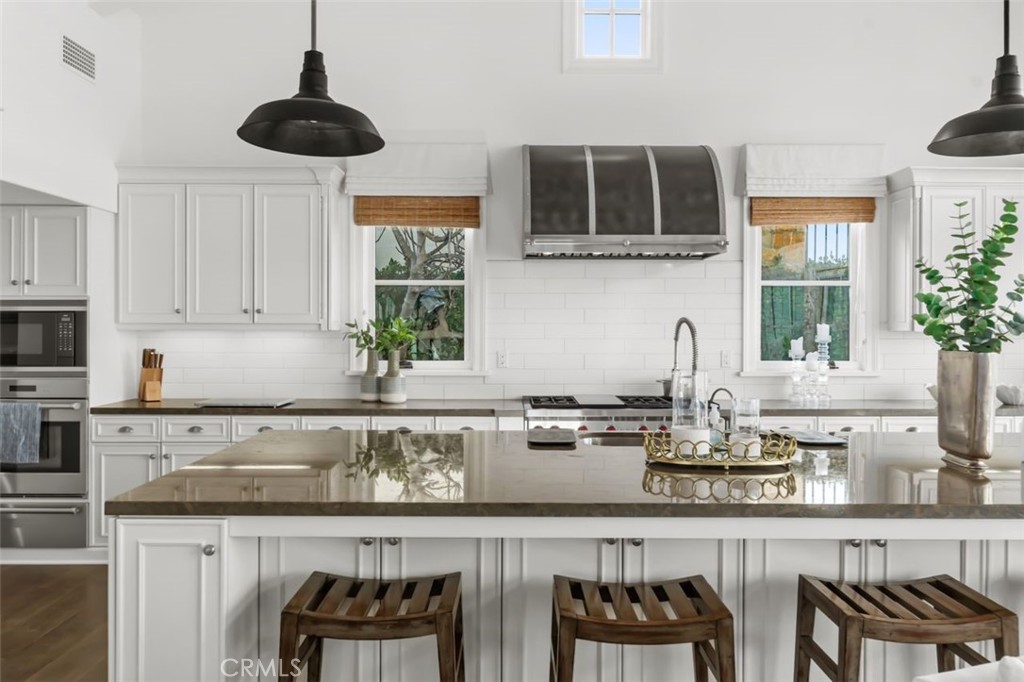 19 Seabreeze Terrace Dana Point, CA 92629 - Photo 16 of 40