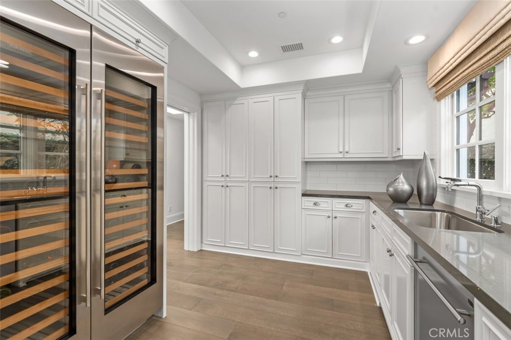 19 Seabreeze Terrace Dana Point, CA 92629 - Photo 17 of 40 a kitchen with granite countertop stainless steel appliances and cabinets