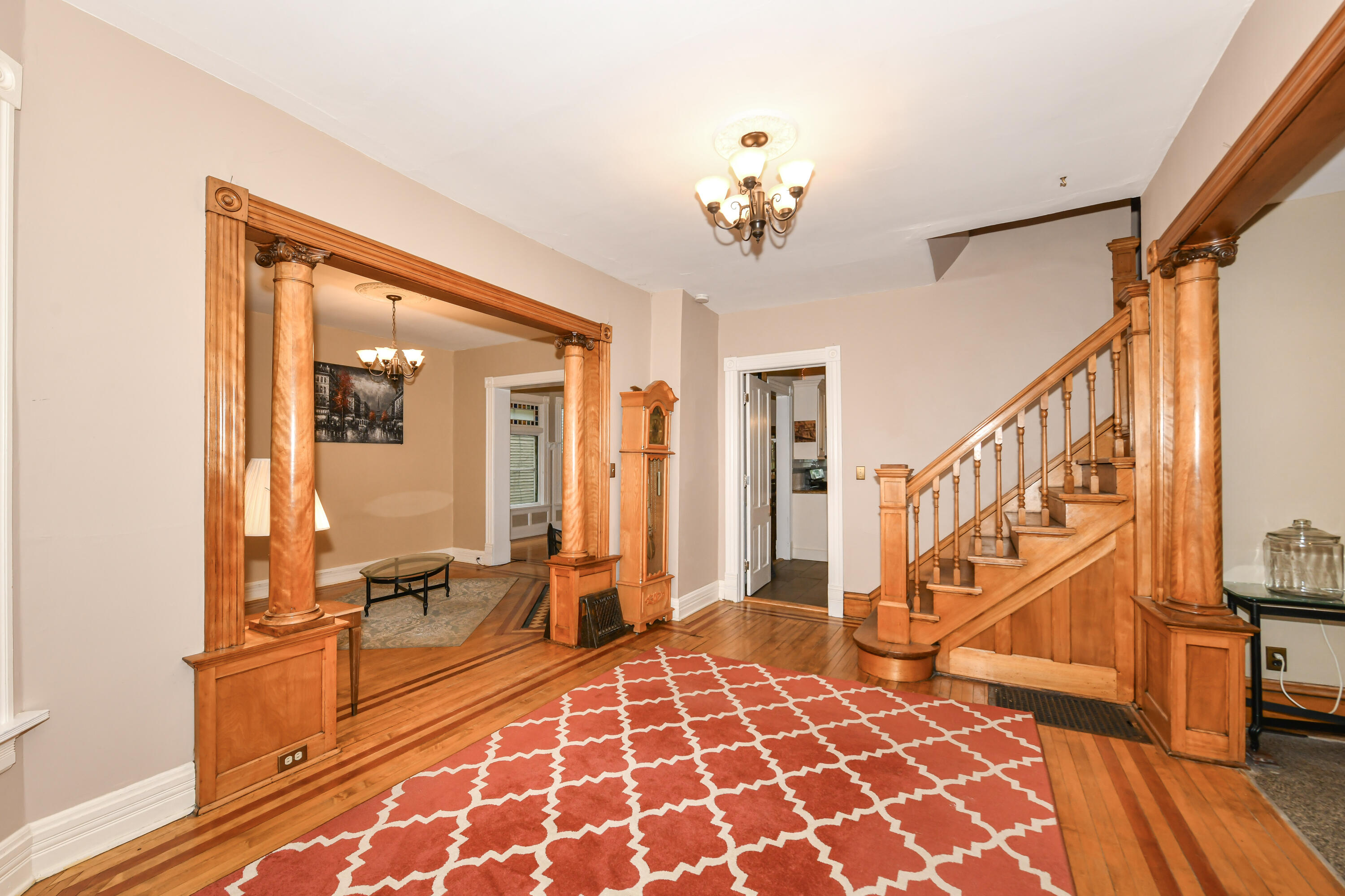 933 North 34th Street Milwaukee, WI 53208 - Photo 11 of 38 HEN_4632