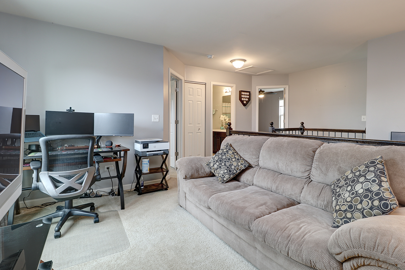1809 Wesley Court Joliet, IL 60431 - Photo 16 of 29 a living room with furniture and a couch