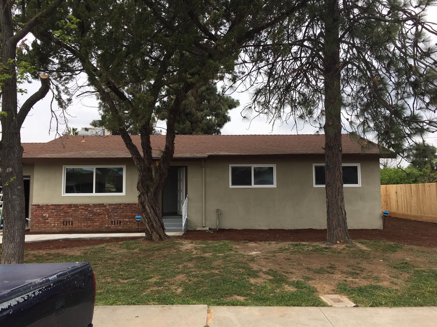 643 North Steven Avenue Reedley, CA 93654 - Photo 2 of 3