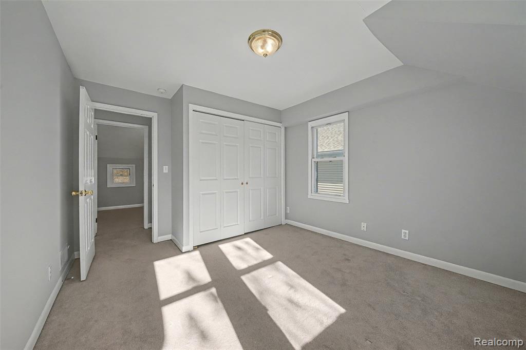 2330 Rosemont Road Berkley, MI 48072 - Photo 18 of 29