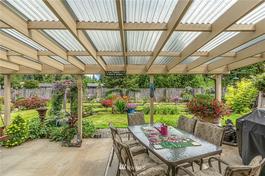 25431 Cromwell Road Monroe, WA 98272 - Photo 23 of 40 a outdoor space with furniture