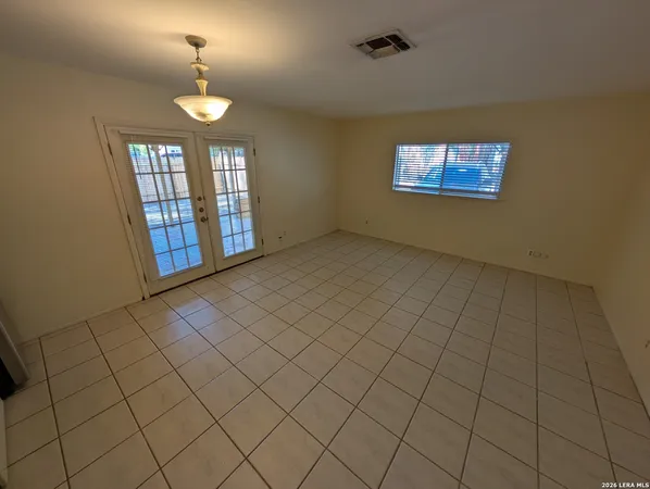 $1,150 | 164 South Union Avenue, Unit 102, New Braunfels, TX 78130