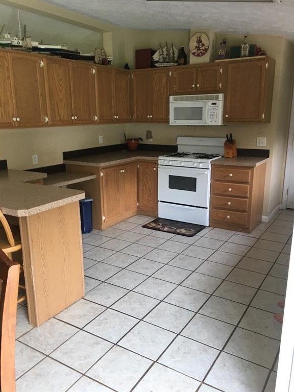 805 North Ridge Road Shelocta, PA 15774 - Photo 2 of 19 Kitchen