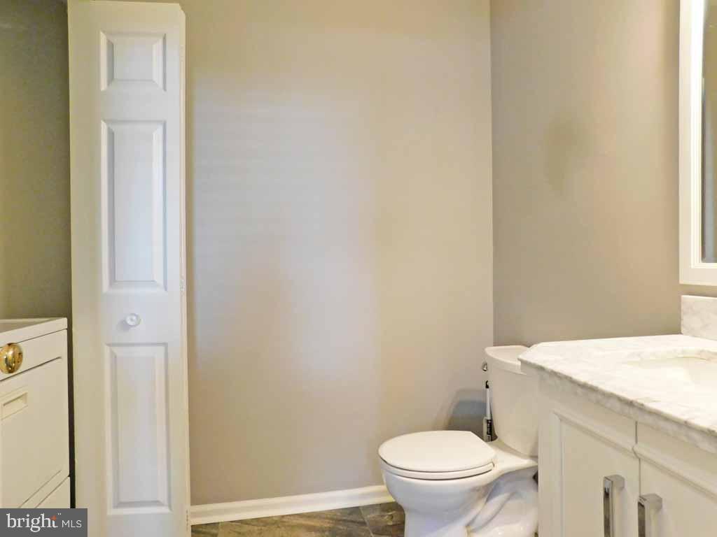 27 East Park Road Newtown, PA 18940 - Photo 12 of 27 Laundry room/powder room