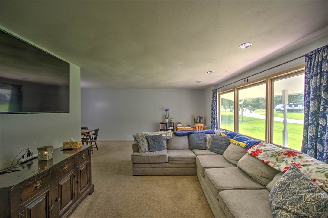 76 Valley Drive Decatur, IL 62526 - Photo 9 of 32