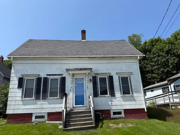$110,000 | 25 Pleasant Street, Lubec, ME 04652