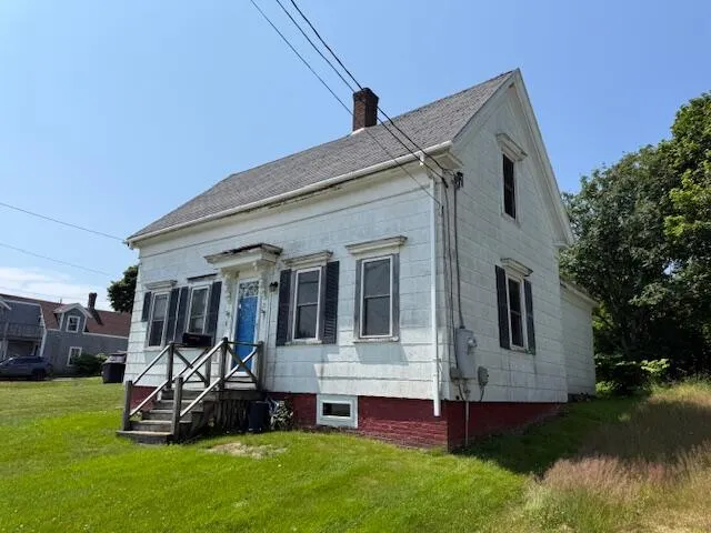 $124,900 | 25 Pleasant Street, Lubec, ME 04652