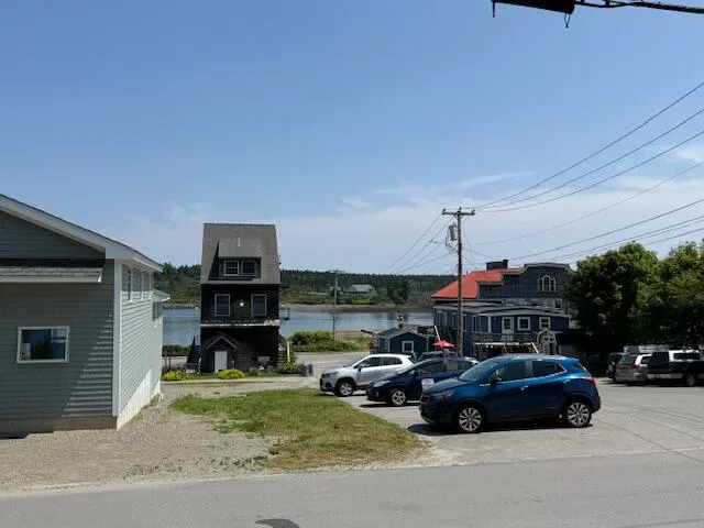 $124,900 | 25 Pleasant Street, Lubec, ME 04652