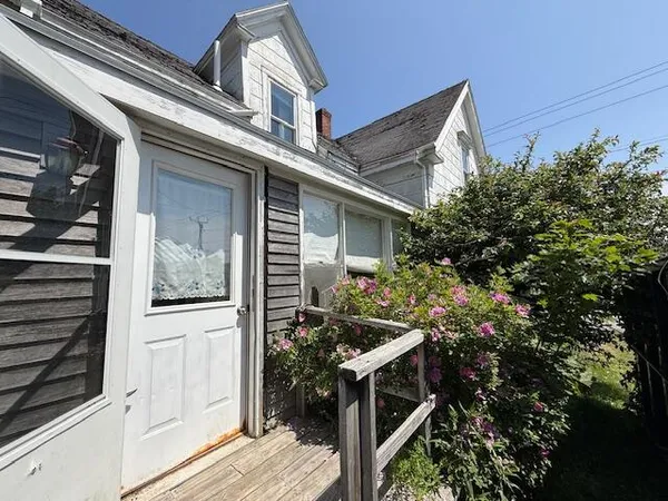 $110,000 | 25 Pleasant Street, Lubec, ME 04652