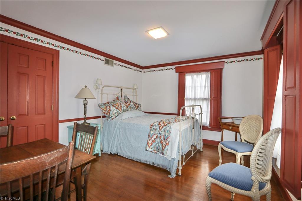 205 Hawthorne Road Elkin, NC 28621 - Photo 18 of 50